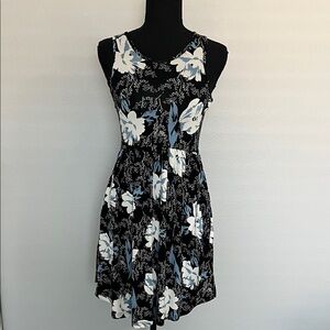 Floral Sleeveless Dress - Black and White